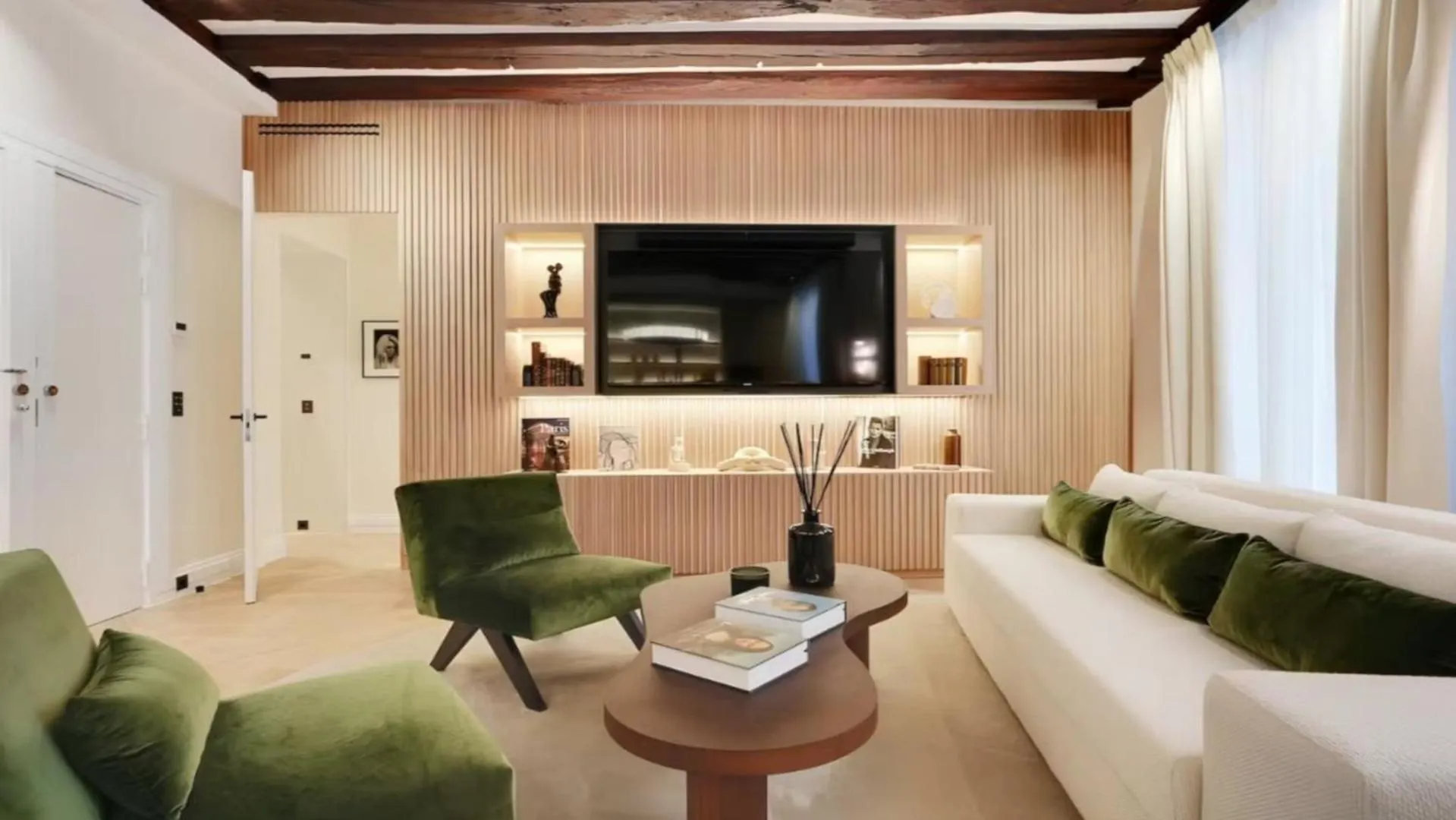 Appartement Lubeck Au Centre De Paris contacts